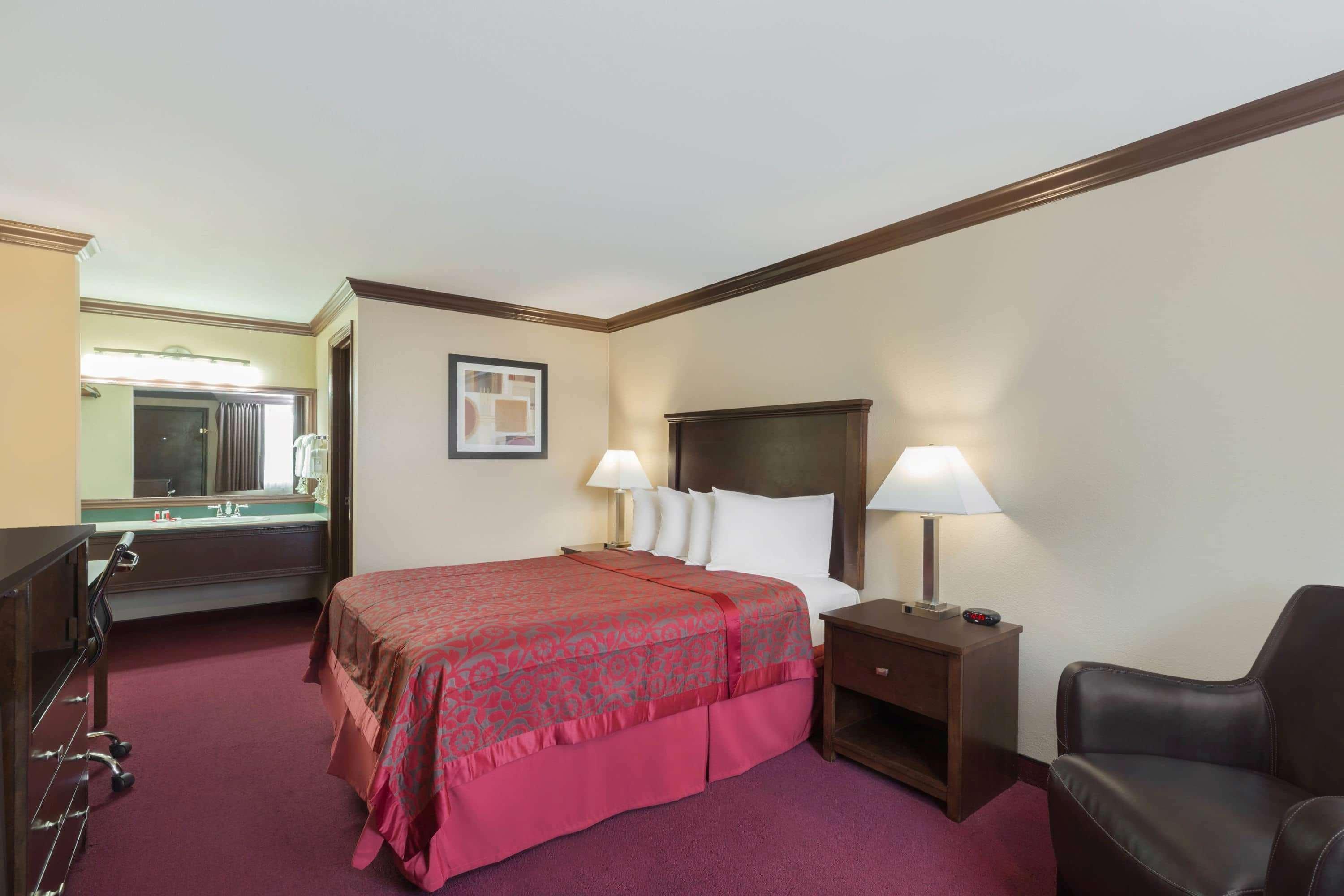 Days Inn By Wyndham Auburn Dış mekan fotoğraf