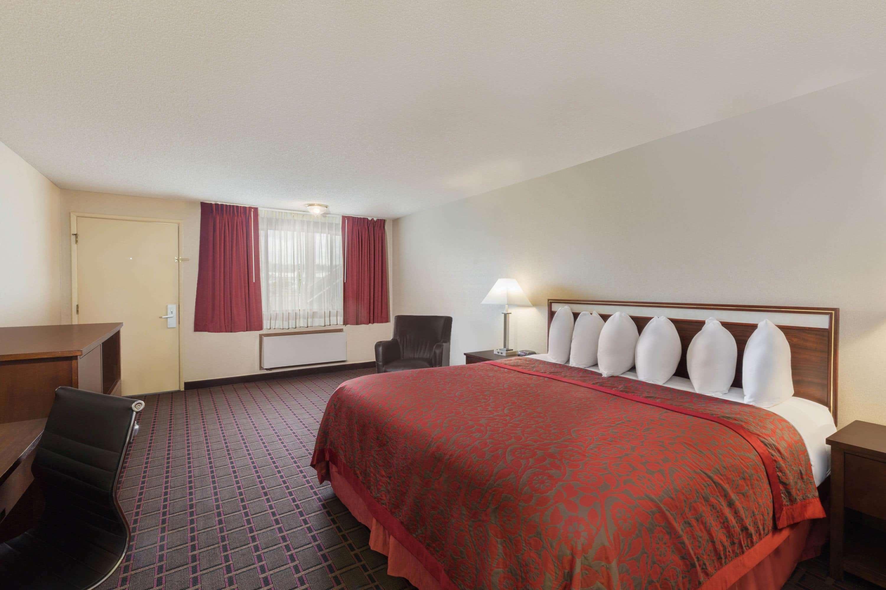 Days Inn By Wyndham Auburn Dış mekan fotoğraf