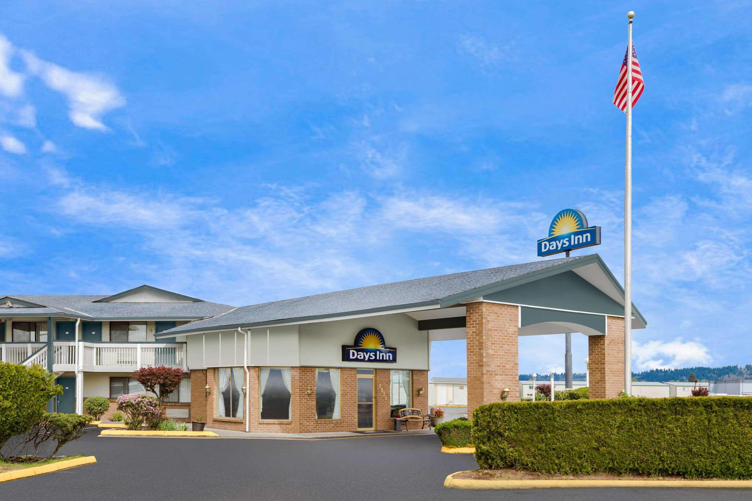 Days Inn By Wyndham Auburn Dış mekan fotoğraf